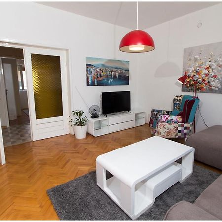 Large Apartment Between Split And Trogir Kastela Ngoại thất bức ảnh