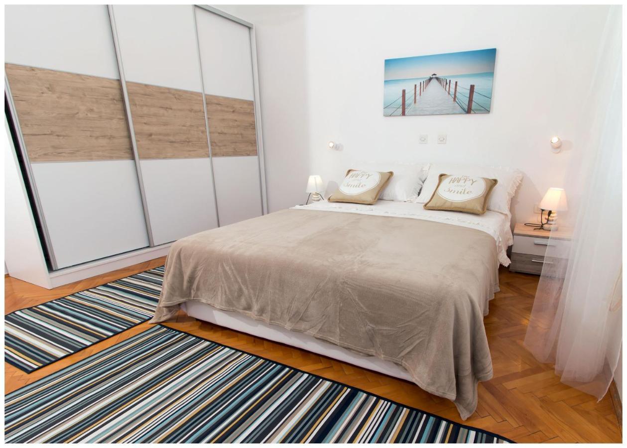 Large Apartment Between Split And Trogir Kastela Ngoại thất bức ảnh
