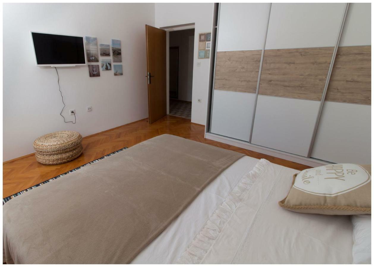 Large Apartment Between Split And Trogir Kastela Ngoại thất bức ảnh