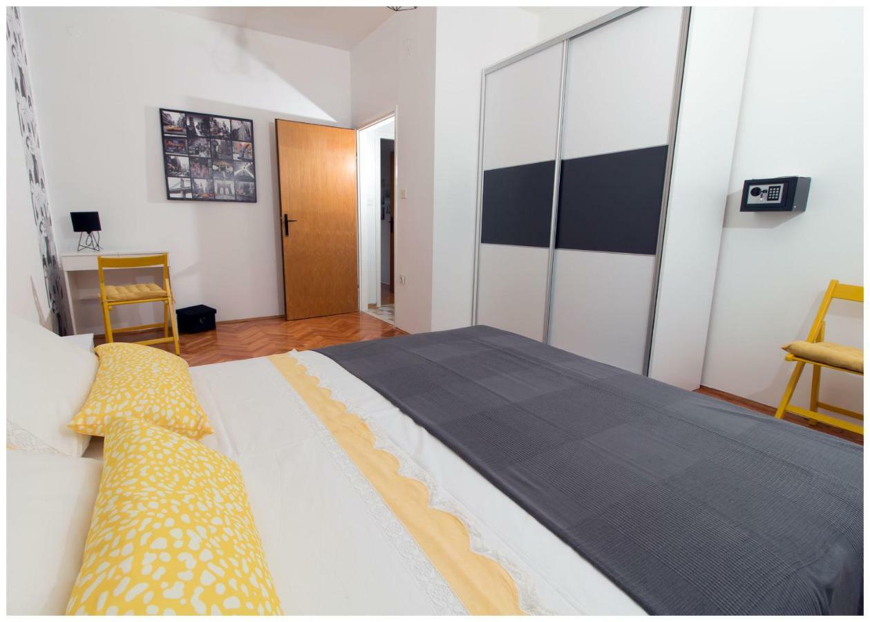 Large Apartment Between Split And Trogir Kastela Ngoại thất bức ảnh
